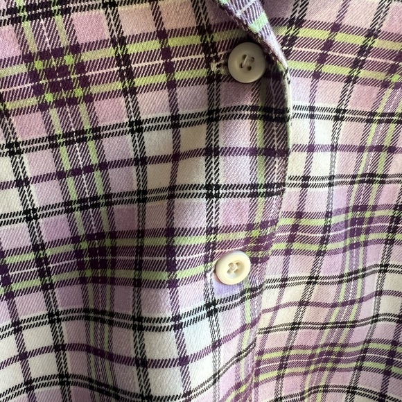 Brandy Melville purple, black, green plaid cropped button up shirt with collar. - Picture 3 of 4